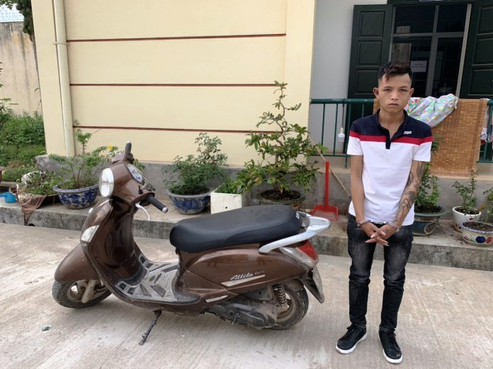 Bắt giữ si&ecirc;u trộm chuy&ecirc;n cuỗm xe m&aacute;y ở TP Đồng Hới - Ảnh 1.