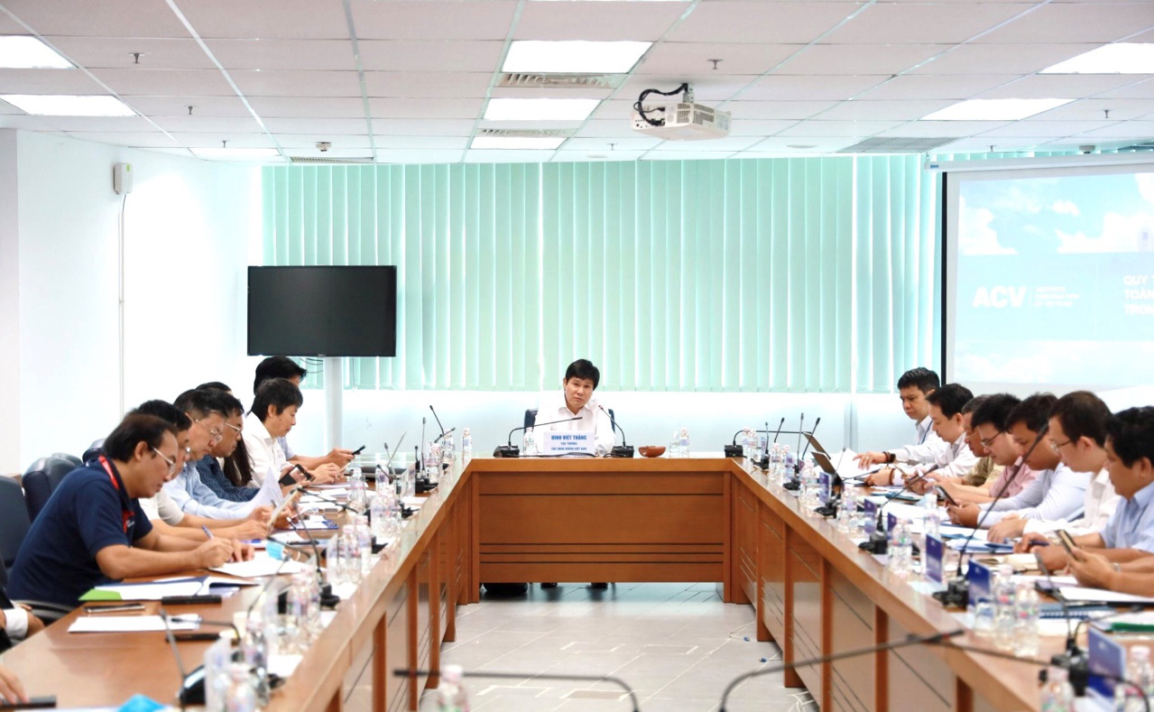 Những điều h&agrave;nh kh&aacute;ch cần lưu &yacute; khi đi m&aacute;y bay sau tạm dừng c&aacute;ch ly x&atilde; hội - Ảnh 1.