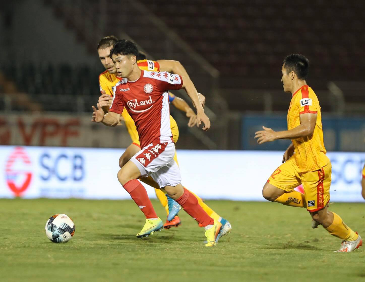 V-League giảm lương l&agrave; cần thiết - Ảnh 1.