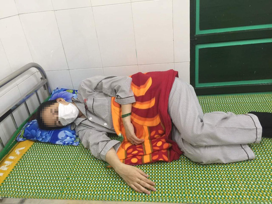 Đang c&aacute;ch ly tập trung, sản phụ trở dạ sinh con l&uacute;c rạng s&aacute;ng - Ảnh 1.
