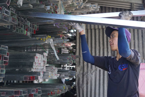 Sản lượng thép Hòa Phát đạt kỷ lục trong tháng - Ảnh 1.