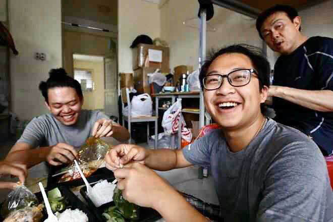 Nghệ sĩ Ch&iacute; T&agrave;i: T&ocirc;i mang ơn những người ở tuyến đầu chống Covid-19 - Ảnh 3.
