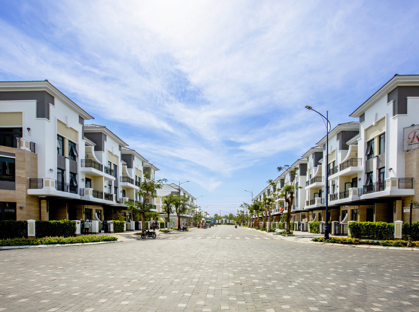 Thanh toán 30%, sở hữu ngay nhà liên kế & biệt thự Verosa Park - Ảnh 1.