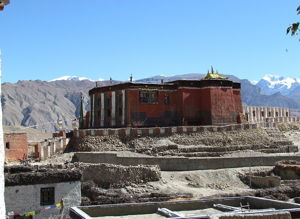 Sự sống khắc nghiệt nơi tận c&ugrave;ng d&atilde;y Himalaya - Ảnh 16.