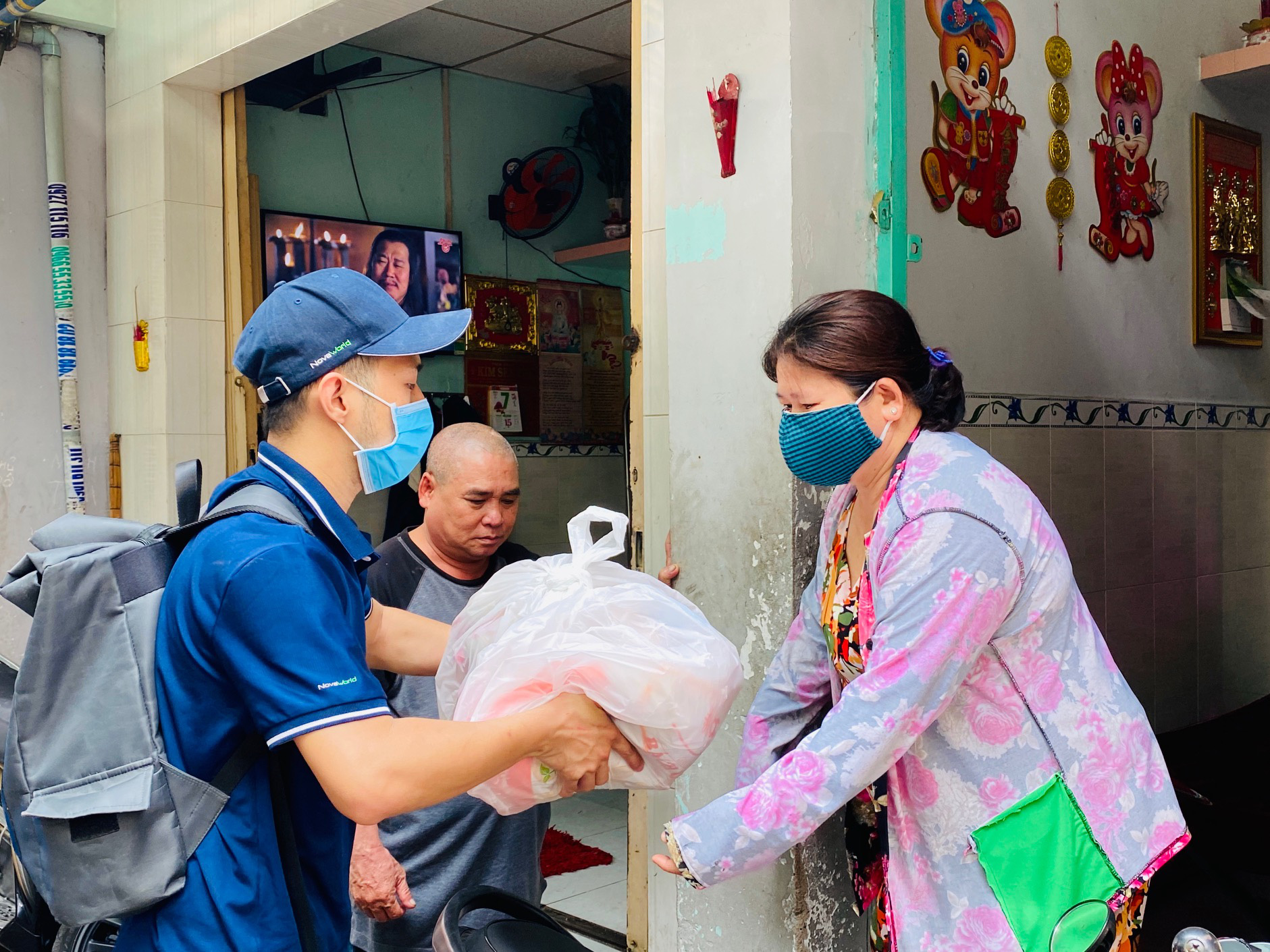 Dịch bệnh càng lan rộng – tình yêu thương càng lan tỏa - Ảnh 3.