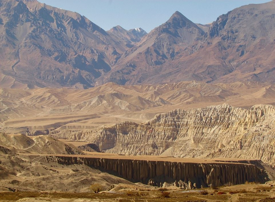 Sự sống khắc nghiệt nơi tận c&ugrave;ng d&atilde;y Himalaya - Ảnh 10.