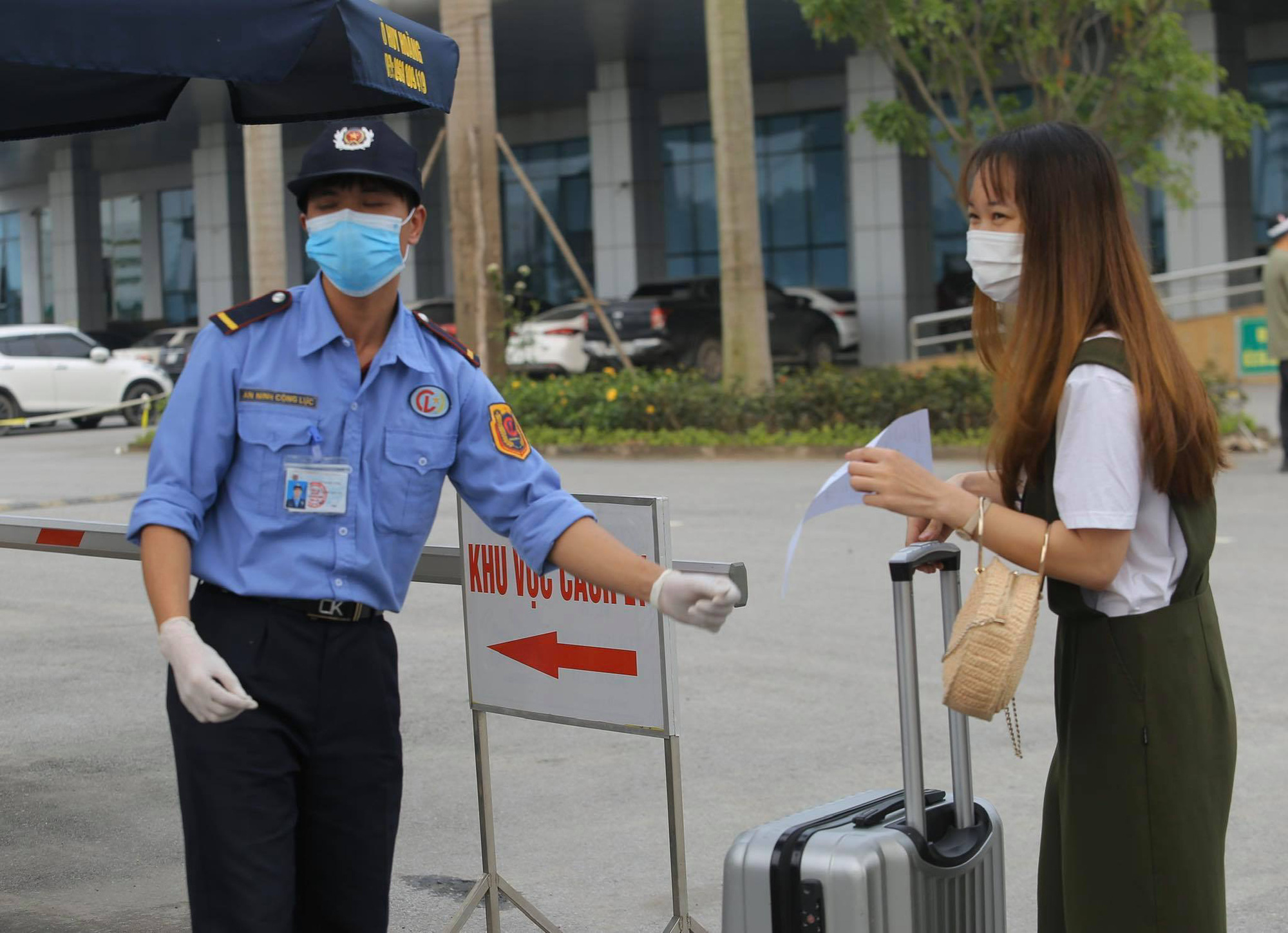Bác sĩ đầu tiên mắc Covid-19, bệnh nhân 21 cùng 9 bệnh nhân đã khỏi bệnh - Ảnh 4.