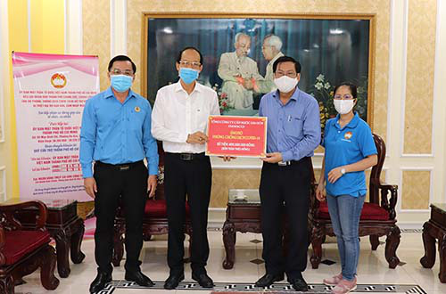 Sawaco chung tay chống dịch Covid-19 và biến đổi khí hậu
