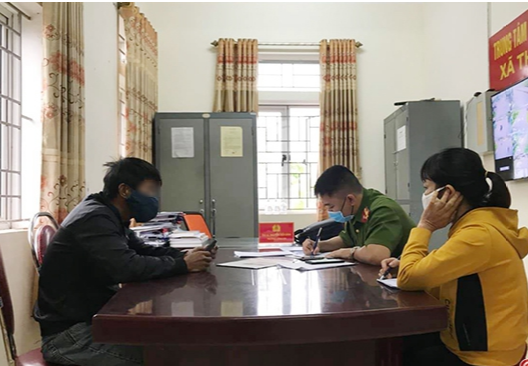Đi câu cá không đeo khẩu trang, nhắc nhở vẫn không chấp hành bị phạt 200.000 đồng
