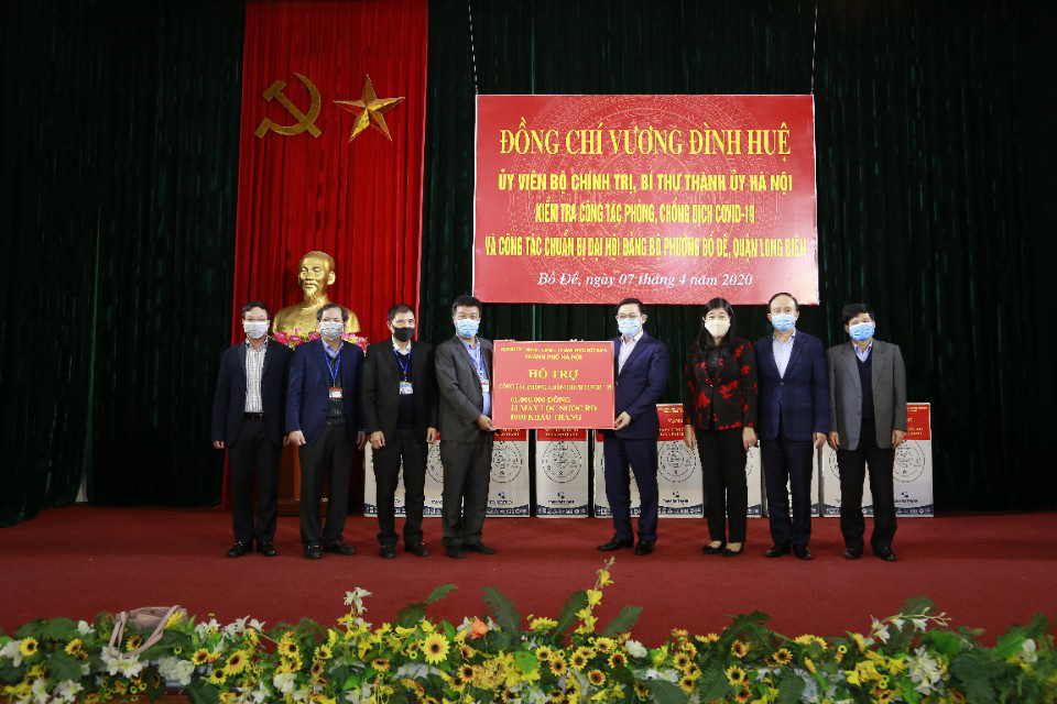 Bí thư Vương Đình Huệ: Virus SARS-CoV-2 không trừ một ai, yêu thương nhau thì phải giãn cách xã hội - Ảnh 2.