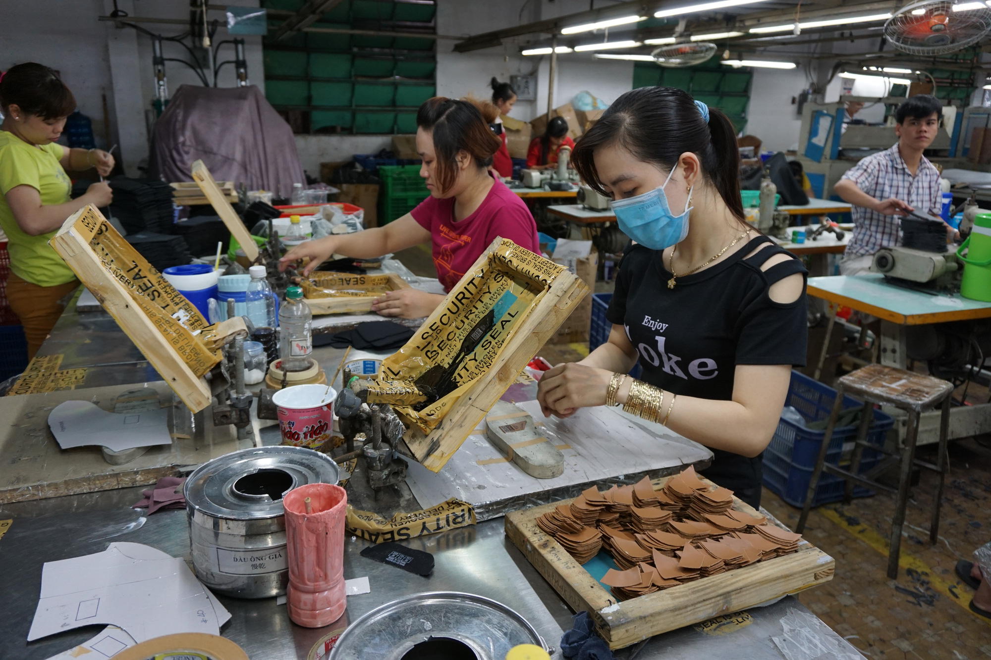 Lao động mất  việc do Covid-19 được hỗ trợ tối đa 3 tháng
