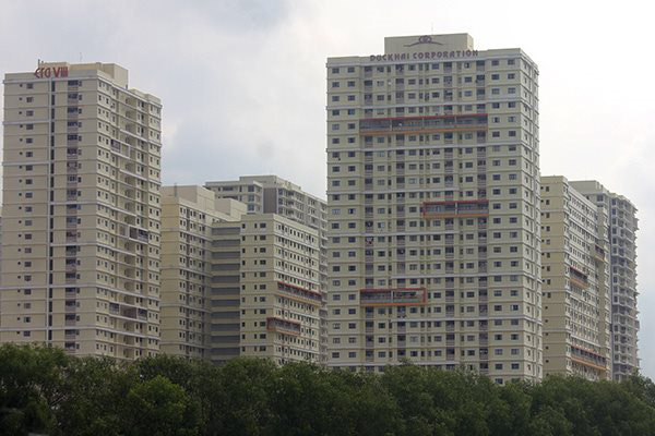 Giữa tâm dịch, nhà đầu tư tìm cơ hội từ bất động sản giảm giá