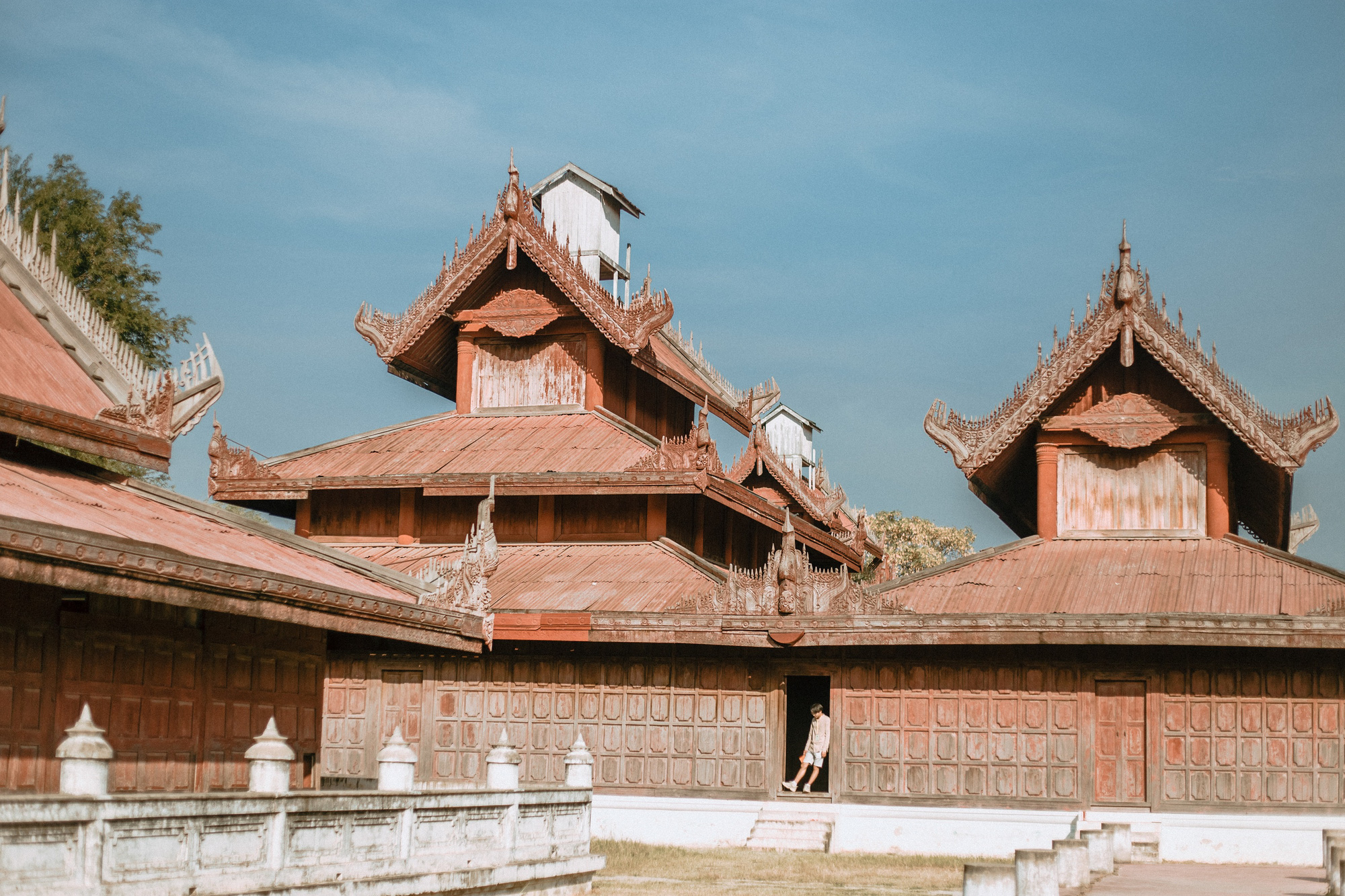 Cuộc sống ở Myanmar l&agrave; những khung h&igrave;nh b&igrave;nh dị v&agrave; y&ecirc;n ả - Ảnh 17.