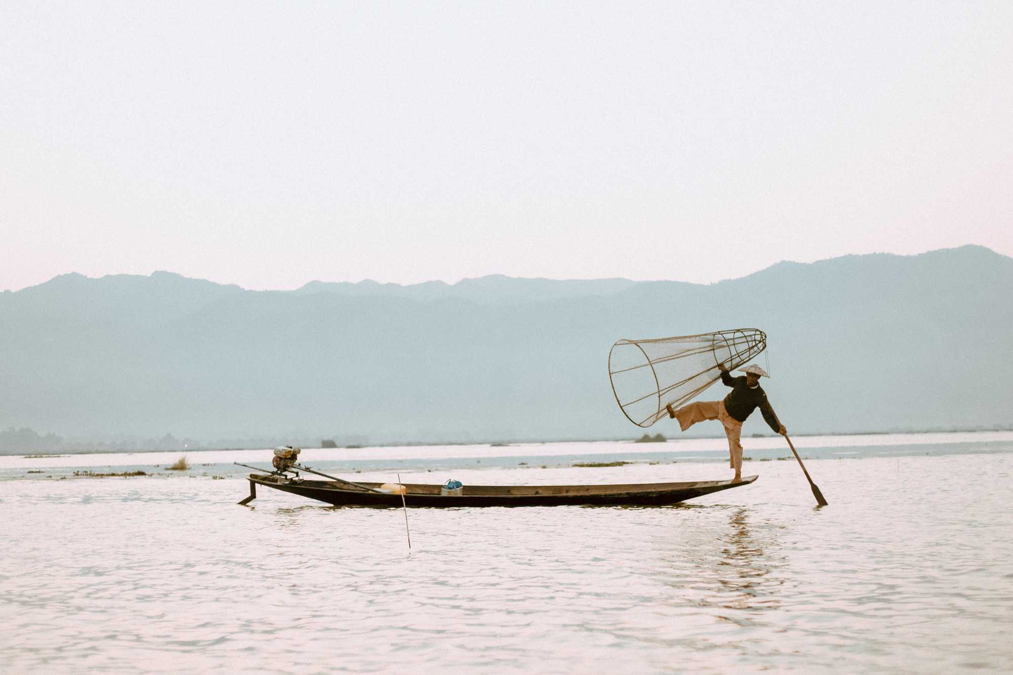 Cuộc sống ở Myanmar l&agrave; những khung h&igrave;nh b&igrave;nh dị v&agrave; y&ecirc;n ả - Ảnh 32.
