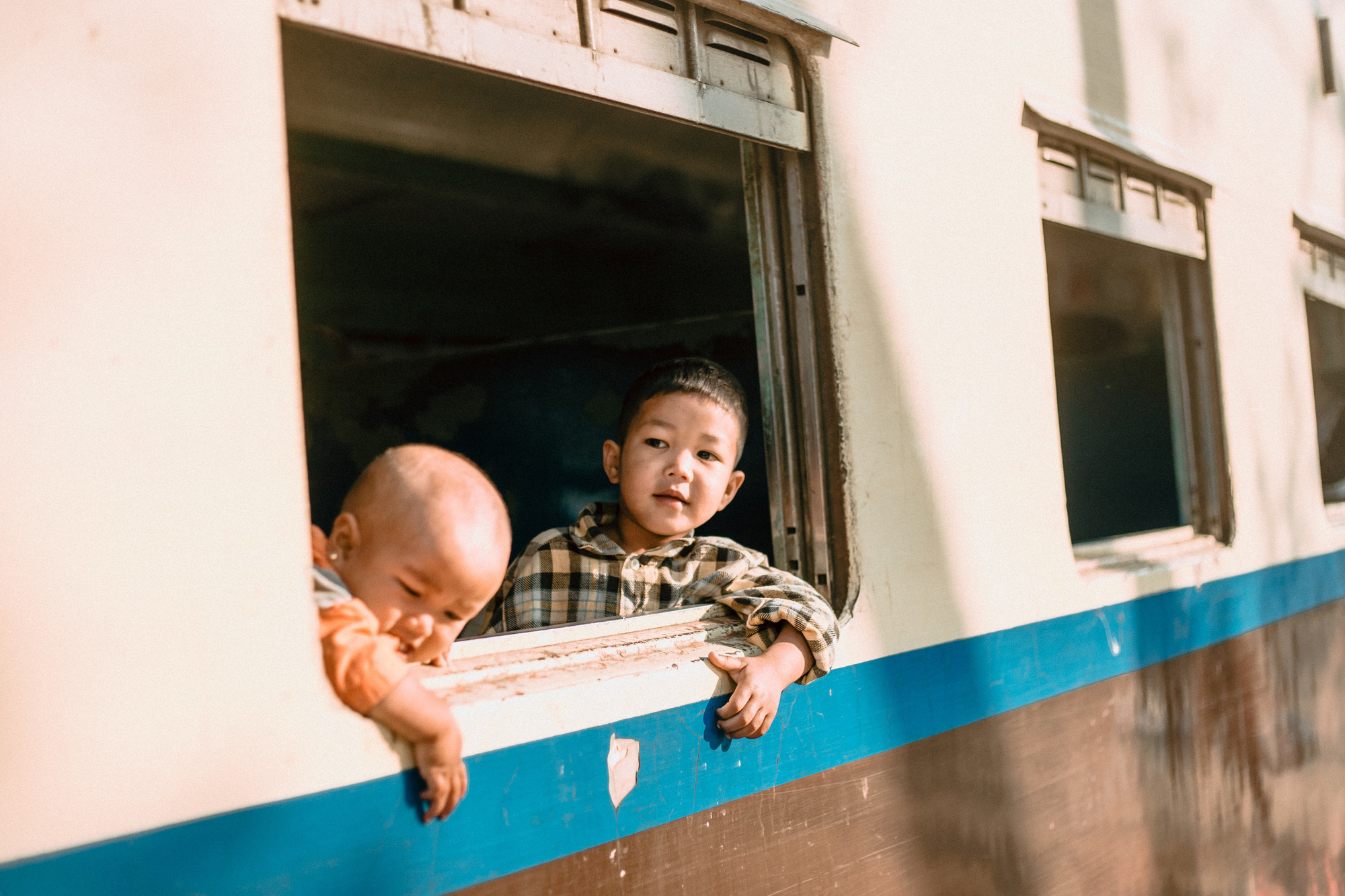 Cuộc sống ở Myanmar l&agrave; những khung h&igrave;nh b&igrave;nh dị v&agrave; y&ecirc;n ả - Ảnh 36.