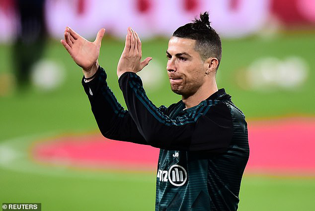 Chia tay Real Madrid, "thợ săn danh hiệu" Ronaldo được gì, mất gì?