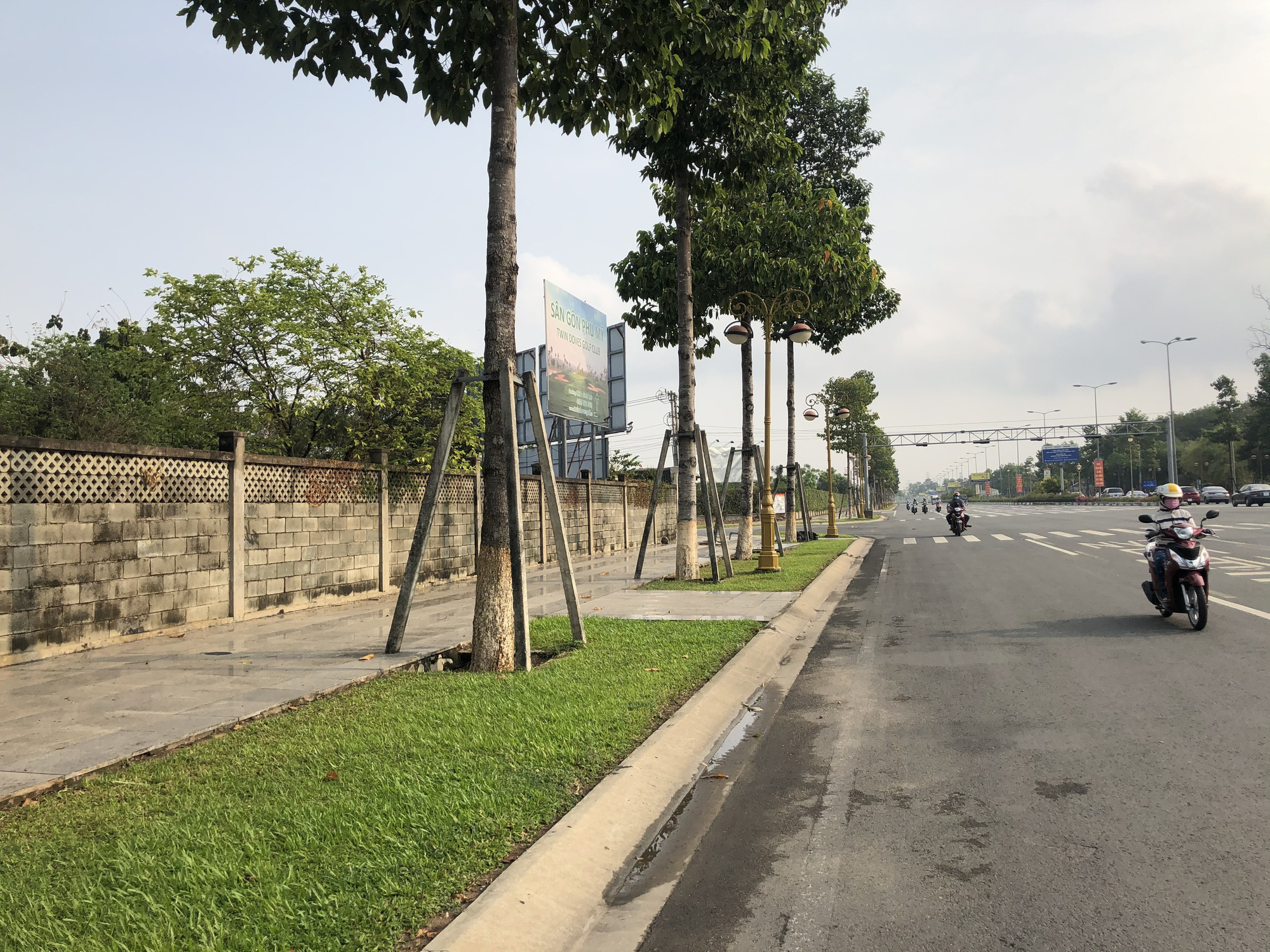 Tỉnh ủy Bình Dương tổ chức họp báo vụ 43 ha đất vàng ở TP Thủ Dầu Một - Ảnh 4.