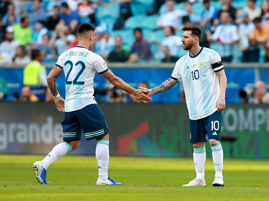 Messi tính chuyện chia tay Barcelona