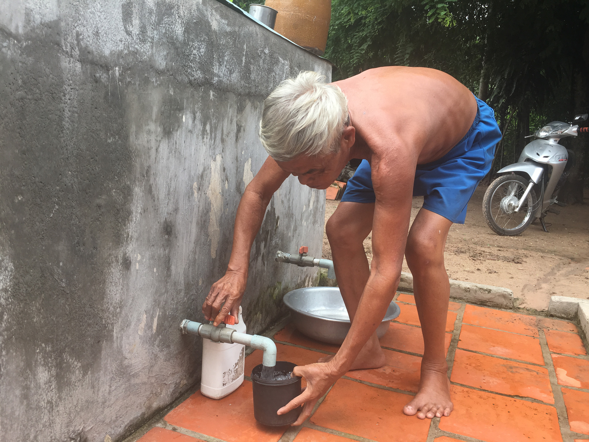 TP HCM miễn 100% tiền nước cho hộ nghèo, cận nghèo trong 3 tháng