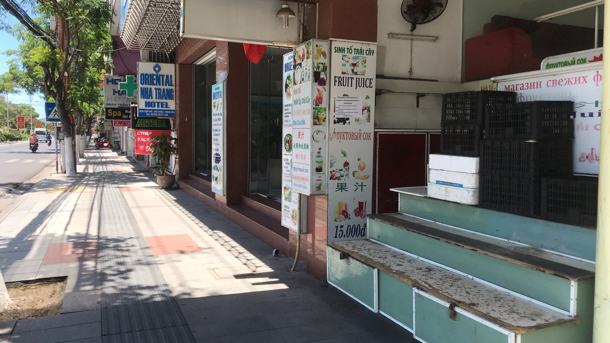 Nha Trang vắng kh&aacute;ch dịp lễ 30-4 - Ảnh 2.