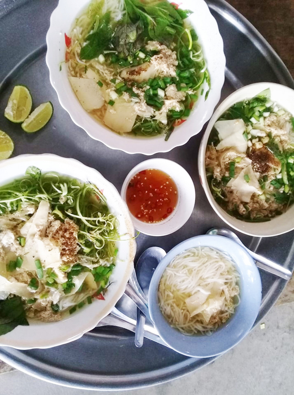 Ng&agrave;y mưa nhớ b&uacute;n ri&ecirc;u cua - Ảnh 1.