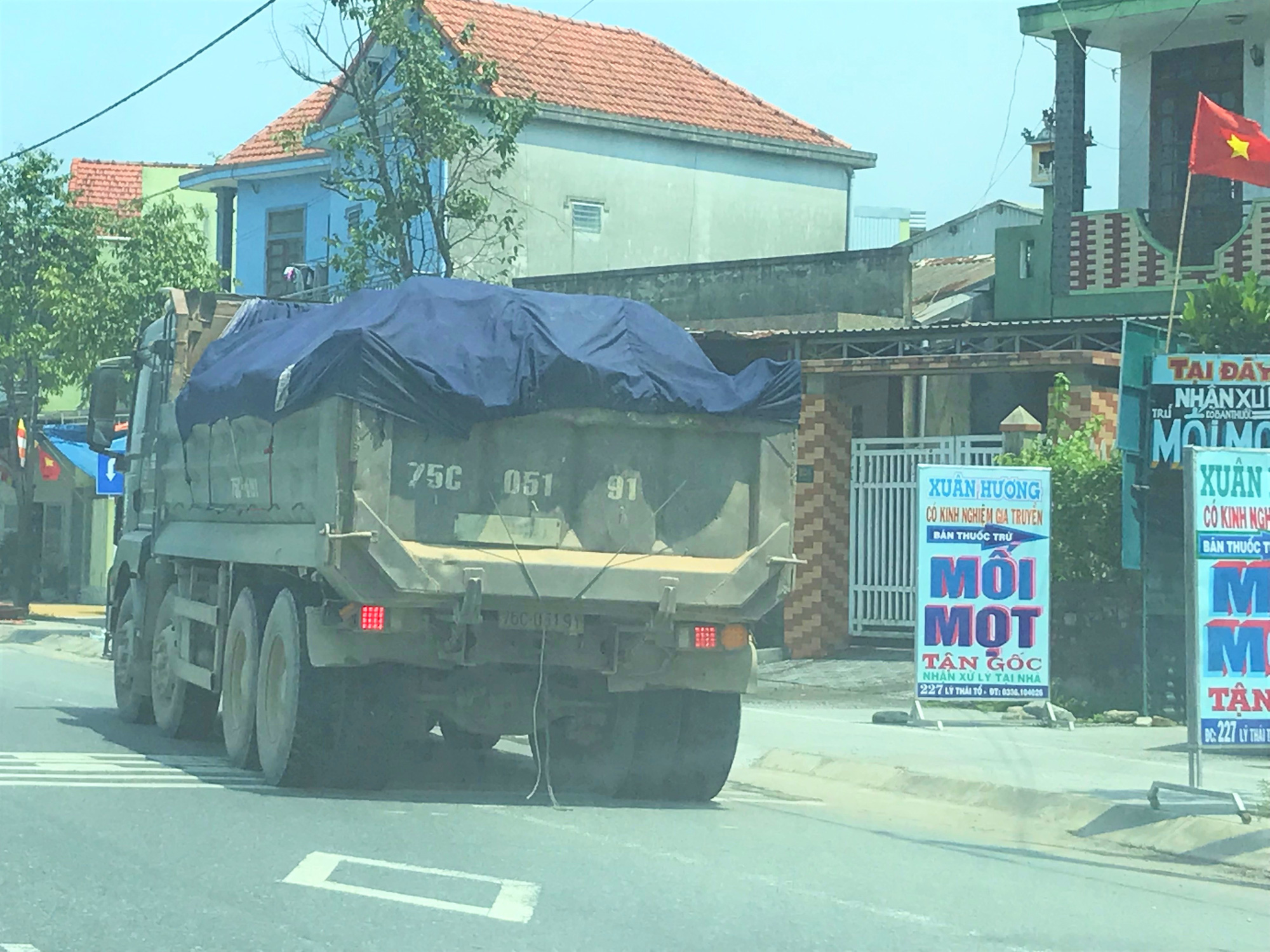 Thừa Thi&ecirc;n &ndash; Huế xử phạt hơn 1.500 xe tải trong một th&aacute;ng - Ảnh 2.