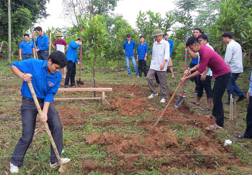 Ấm lòng trong những ngôi nhà khăn quàng đỏ - Ảnh 1.