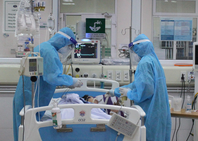 Xem xét chuyển phi công Anh sang Bệnh viện Chợ Rẫy, đánh giá khả năng ghép phổi