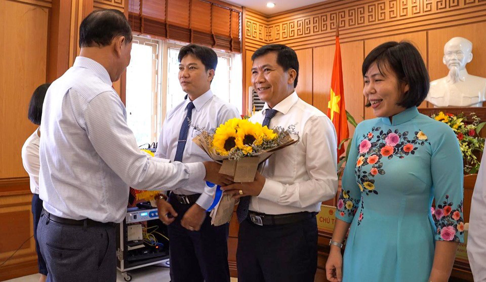&Ocirc;ng Nguyễn Văn Sơn l&agrave;m Chủ tịch UBND TP Hội An - Ảnh 1.