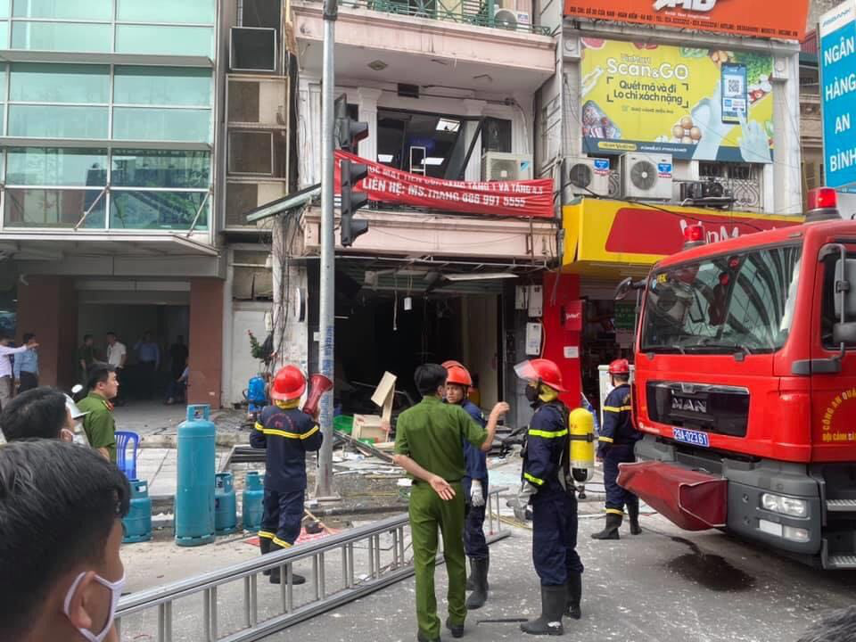 Nổ bình gas tại nhà hàng gà rán Bonchon, nhiều người bị thương