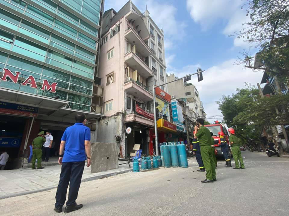 Nổ b&igrave;nh gas tại nh&agrave; h&agrave;ng g&agrave; r&aacute;n Bonchon, nhiều người bị thương - Ảnh 4.