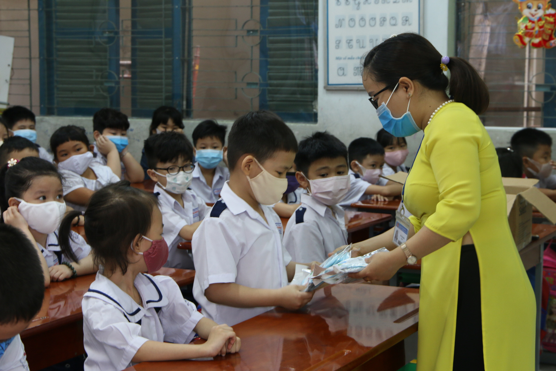 Phóng sự ảnh: Mừng vui đến lớp - Ảnh 23.