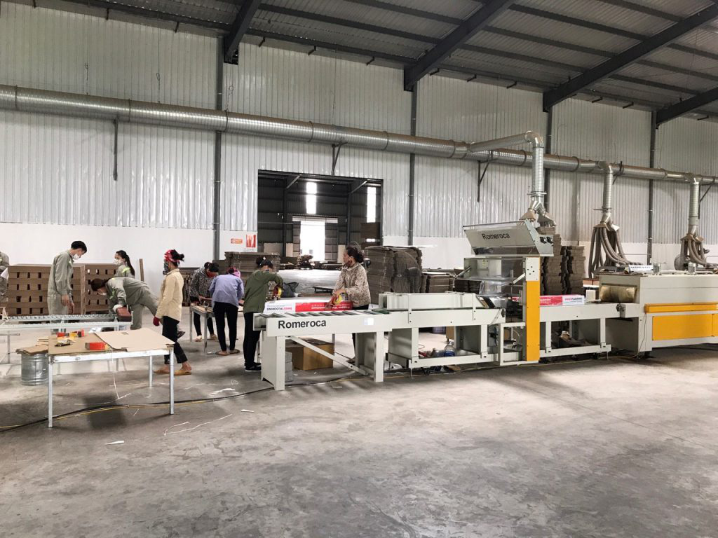 Nhiều doanh nghiệp gỗ phải rao b&aacute;n nh&agrave; m&aacute;y v&igrave; Covid-19 - Ảnh 1.