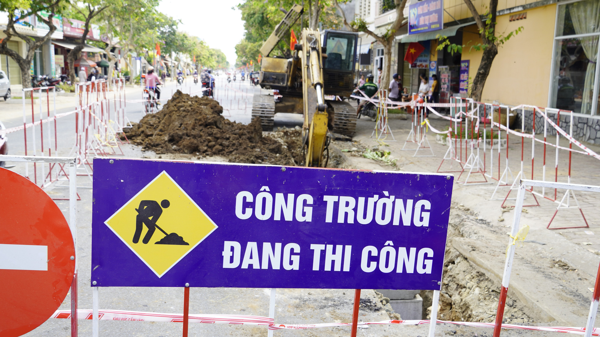 Bà Rịa: Cống thoát nước sập, lấp chết công nhân - Ảnh 5.