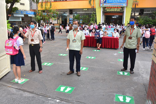 Toàn cảnh tuyển sinh đầu cấp tại TP HCM