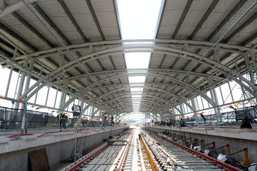 "Chạy đua" trên công trường metro số 1