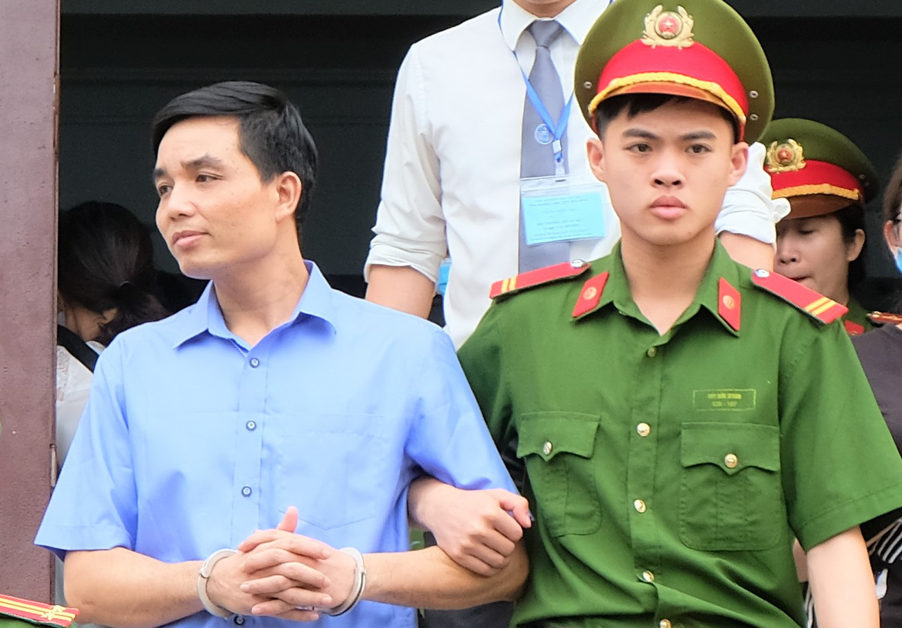 Vụ gian lận điểm thi THPT ở Hòa Bình: "Nhờ xem điểm" nhưng có 4 bài thi được nâng điểm