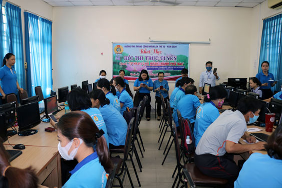 Thi trực tuyến "Tự hào công nhân thành phố Bác"