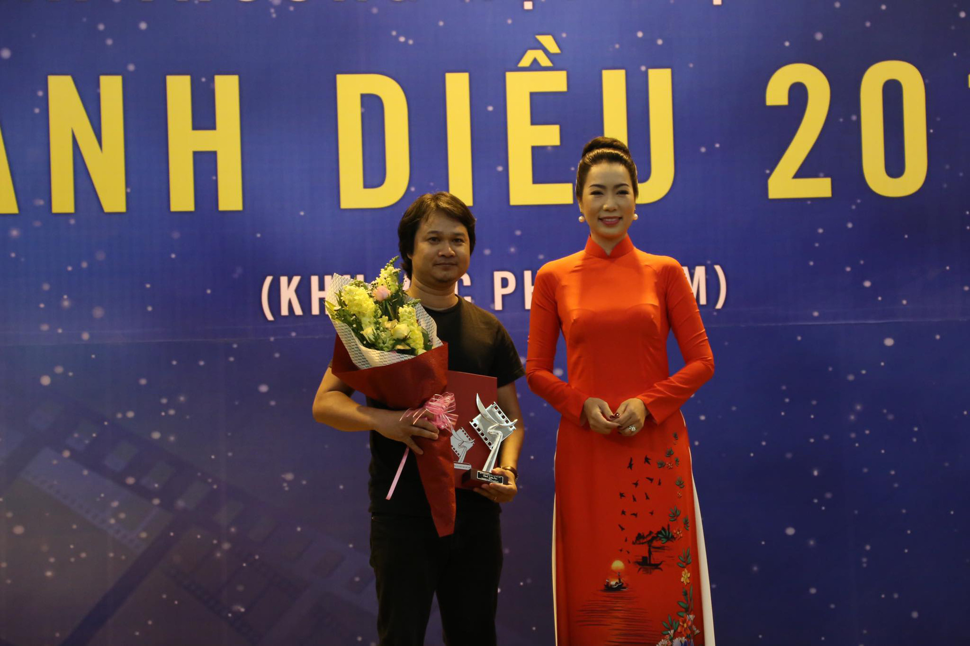 Cát Phượng và Kiều Minh Tuấn sánh đôi nhận giải - Ảnh 12.