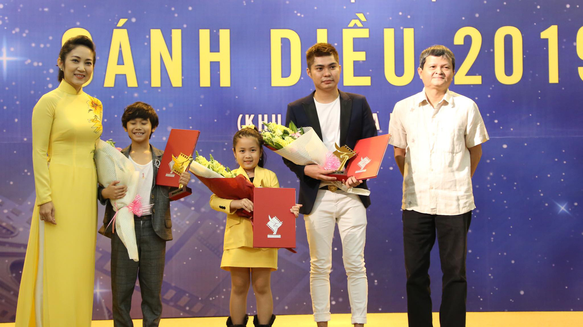 Cát Phượng và Kiều Minh Tuấn sánh đôi nhận giải - Ảnh 5.