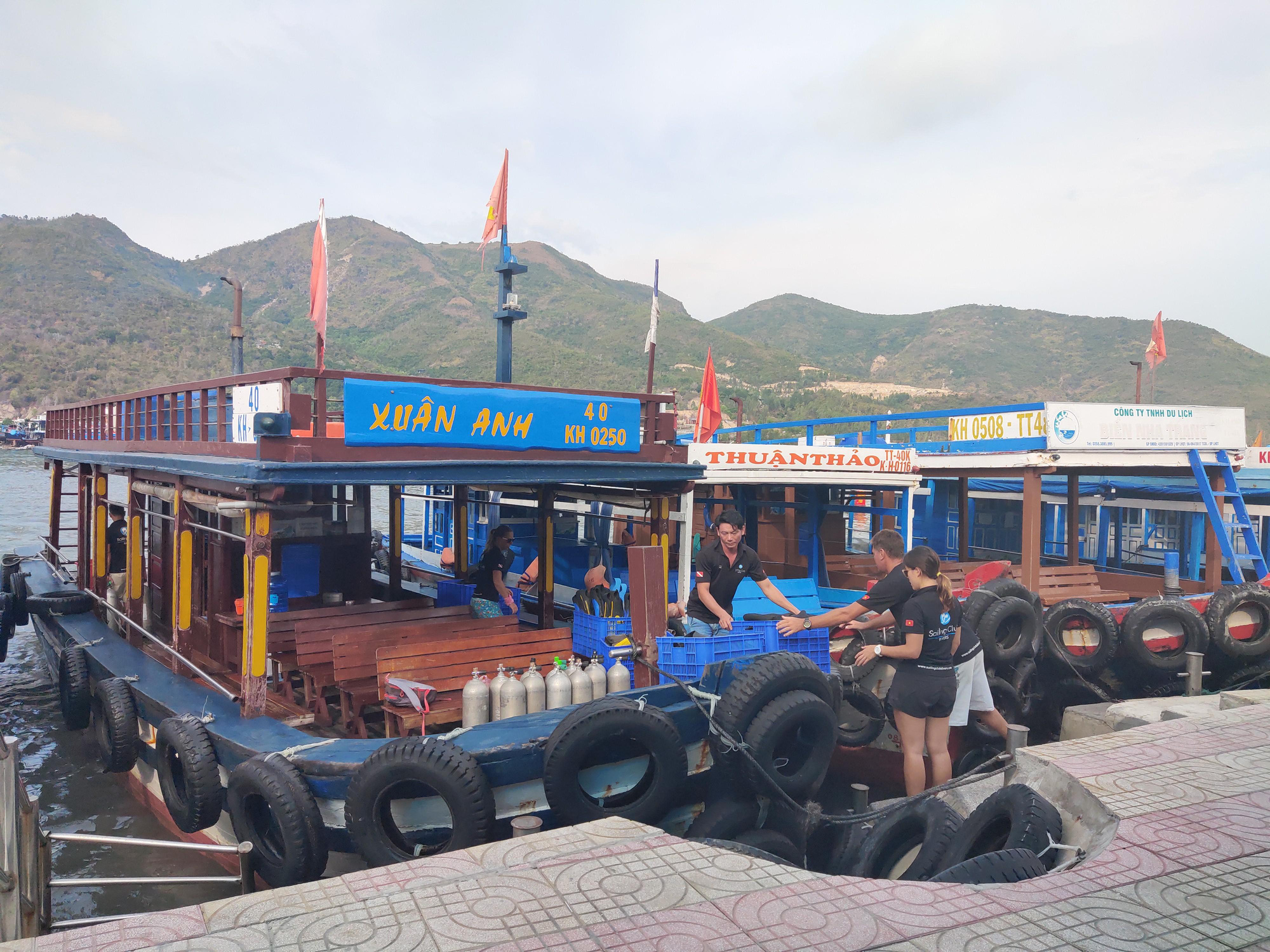 Nha Trang: Đ&oacute;ng cửa bến t&agrave;u du lịch Cầu Đ&aacute; - Ảnh 4.