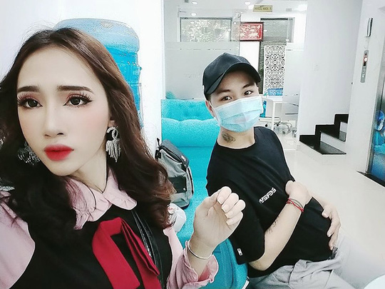 Người đàn ông mang bầu đầu tiên tại Việt Nam đã sinh con