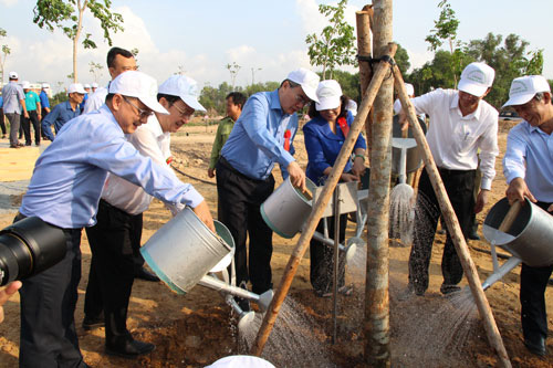 Tết trồng cây nhớ ơn Bác Hồ