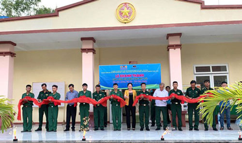 Tiếp sức cán bộ, chiến sĩ vùng biên giới