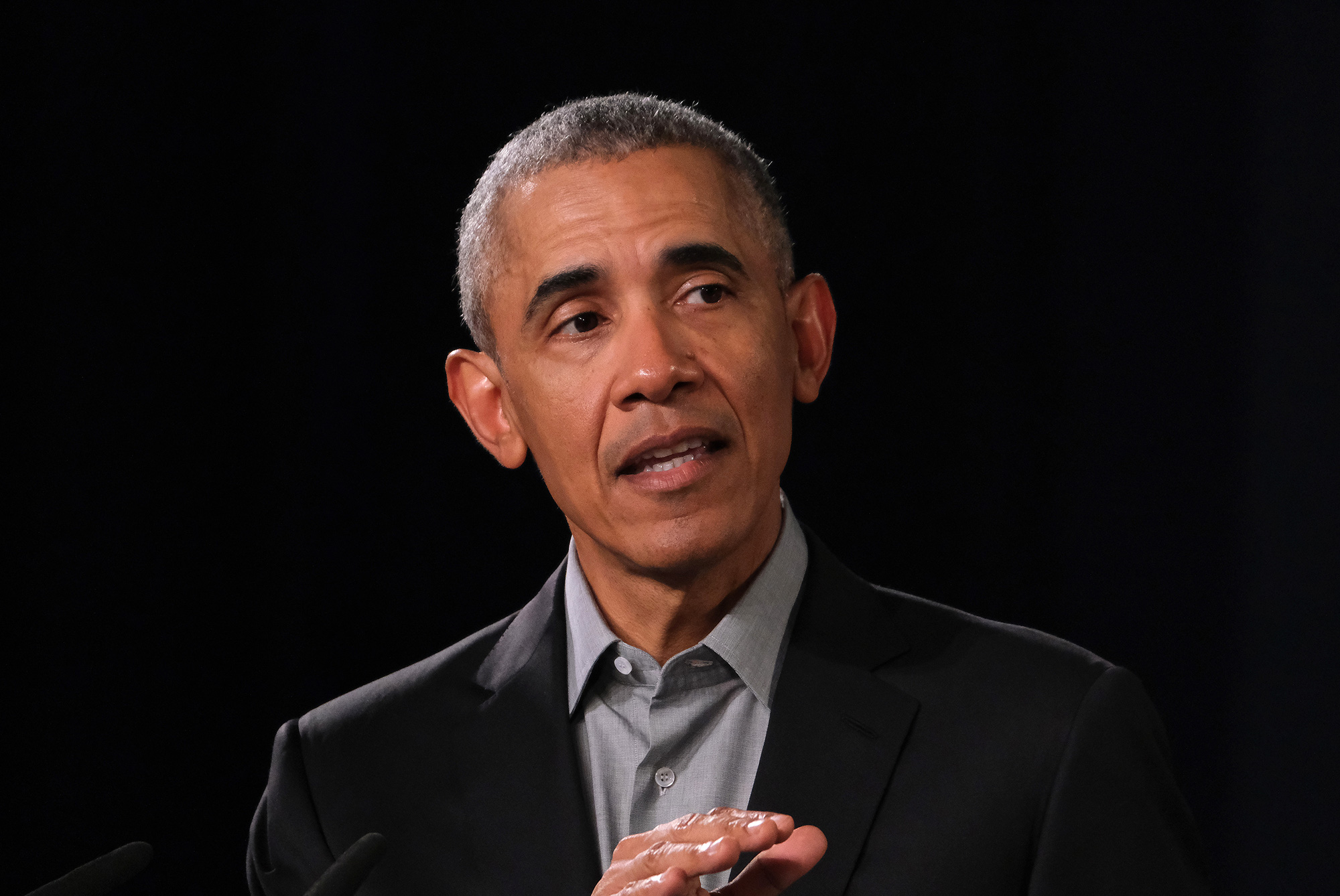 Tổng thống Trump phản ph&aacute;o người tiền nhiệm Obama - Ảnh 2.