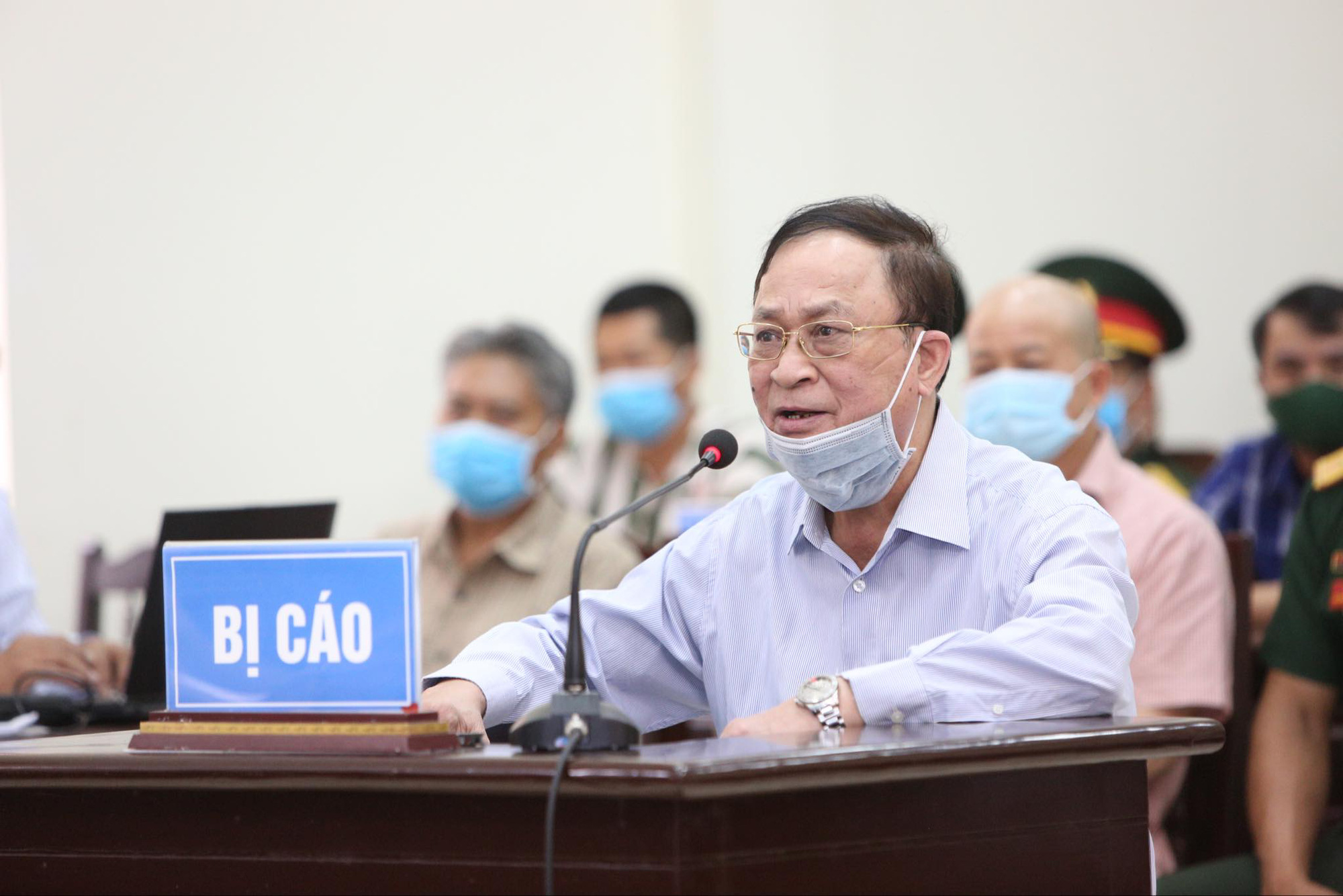 Nguyên thứ trưởng Bộ quốc phòng Nguyễn Văn Hiến bị tuyên phạt 4 năm tù