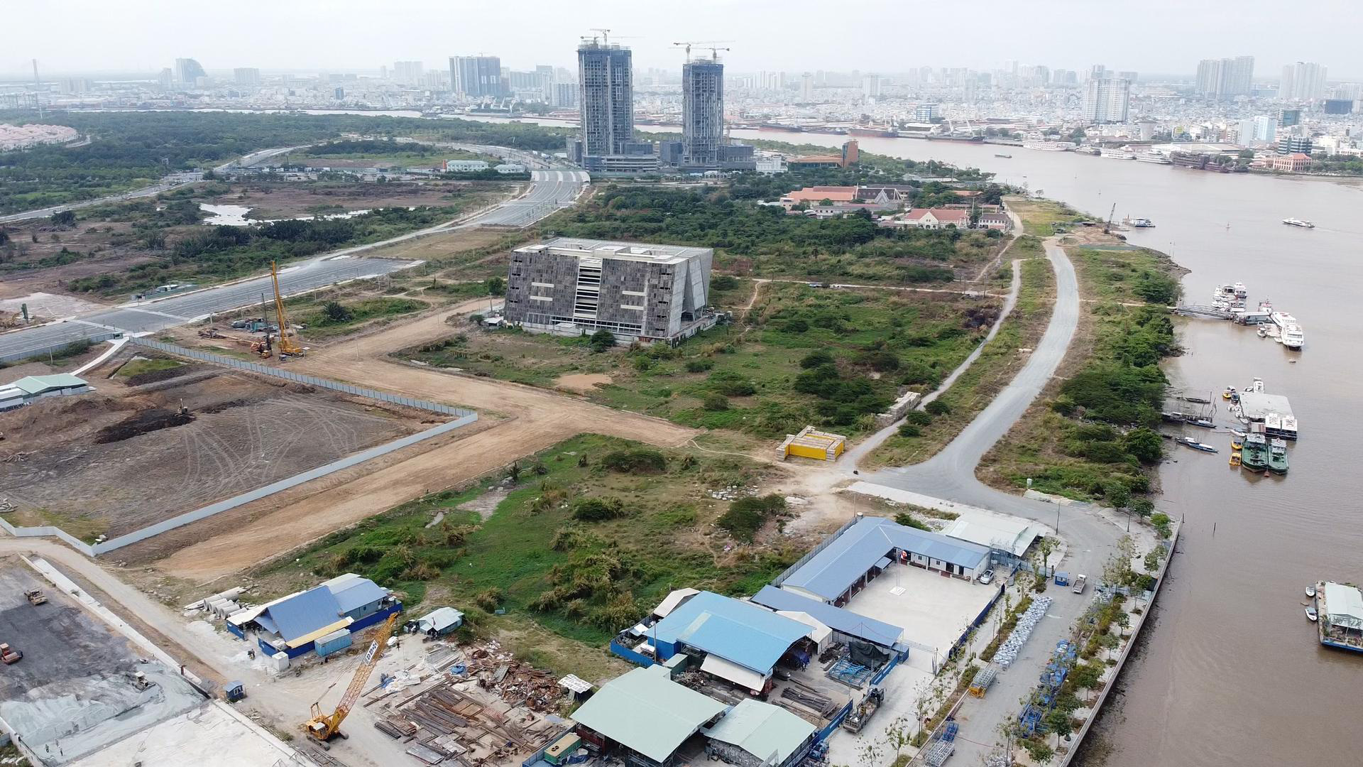 Lộ những d&acirc;y văng đầu ti&ecirc;n của cầu Thủ Thi&ecirc;m 2  - Ảnh 1.