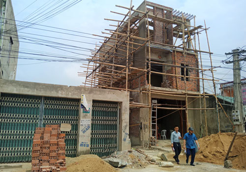 Có hay không việc trục lợi chính sách?