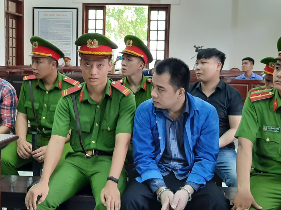 Đang xét xử nhóm giang hồ “Giang 36” vây xe chở công an ở Đồng Nai