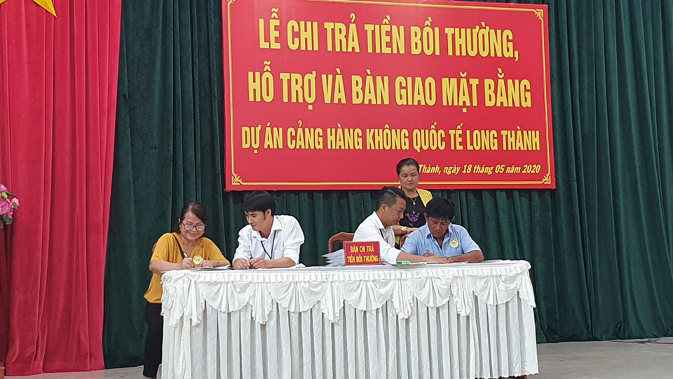 Chi trả tiền đền bù cho các hộ bị giải tỏa ở dự án Sân bay Long Thành